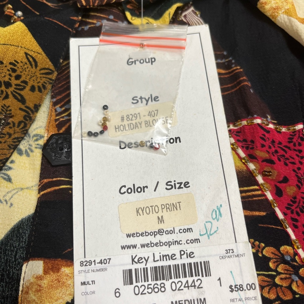 Blouse, button down NWT - Picture 9 of 13